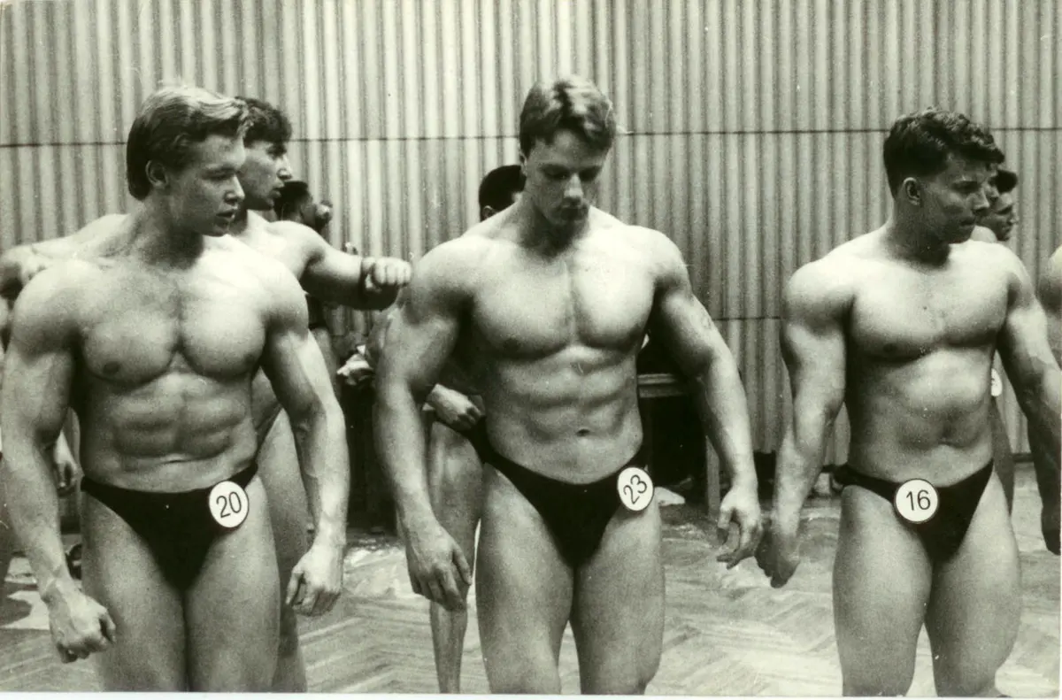 A frame from the «Mr. Tashkent 1992» tournament in the archive of the Uzbekistan Bodybuilding and Fitness Federation